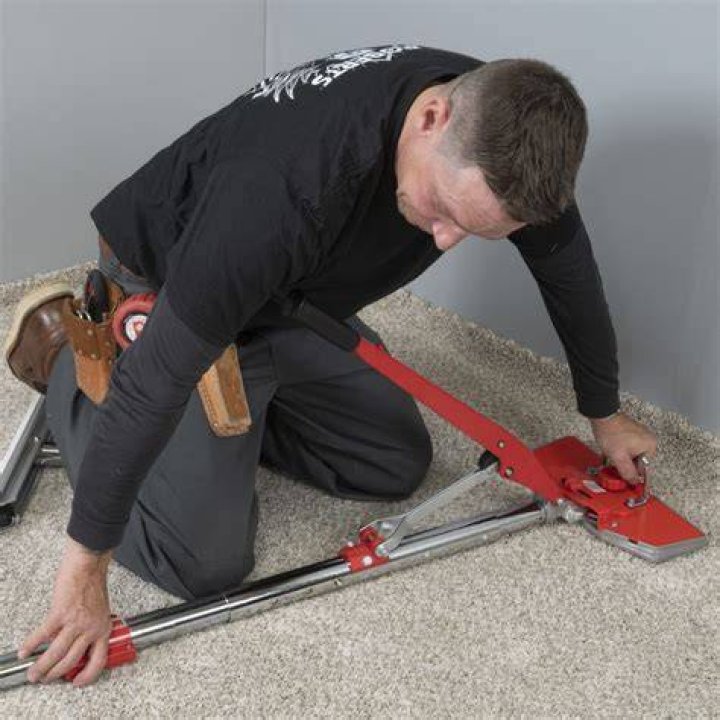 carpet stretcher