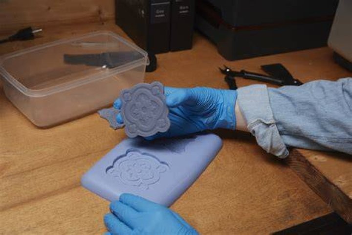 how to make silicone molds