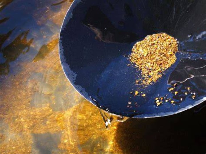 how to pan for gold