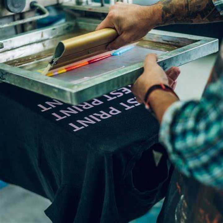 how to screen print shirts