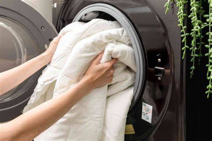 how to wash a comforter