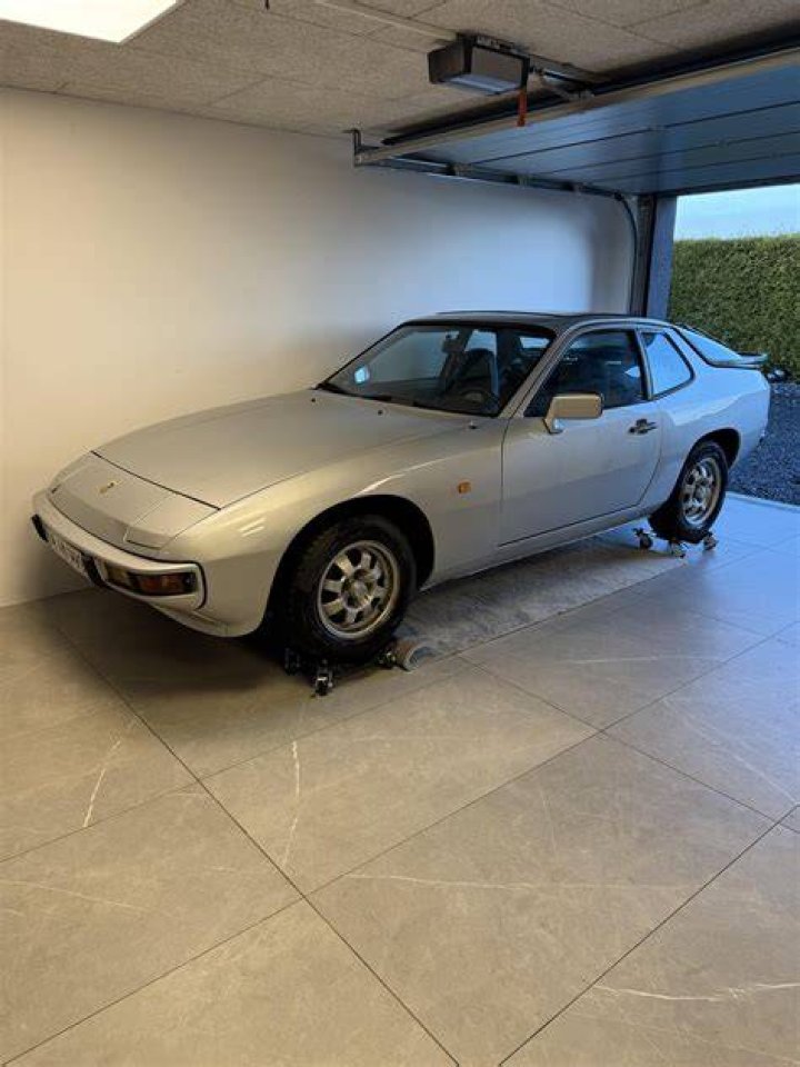 porsche-924