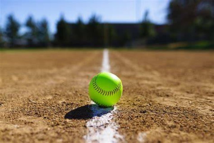 :softball: